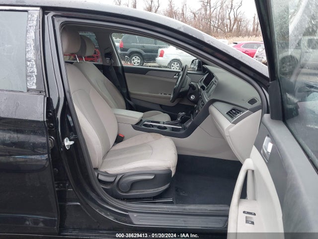 Hyundai SONATA SE 2017 5NPE24AF6HH483325 Image 5