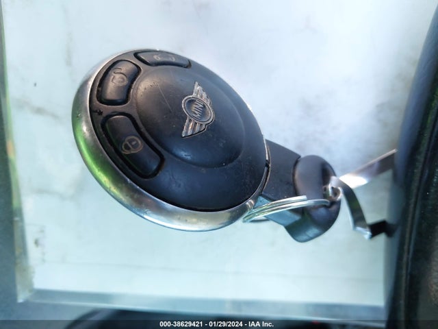 2011 MINI COOPER S CLUBMAN WMWZG3C5XBTY37137 Photo 10