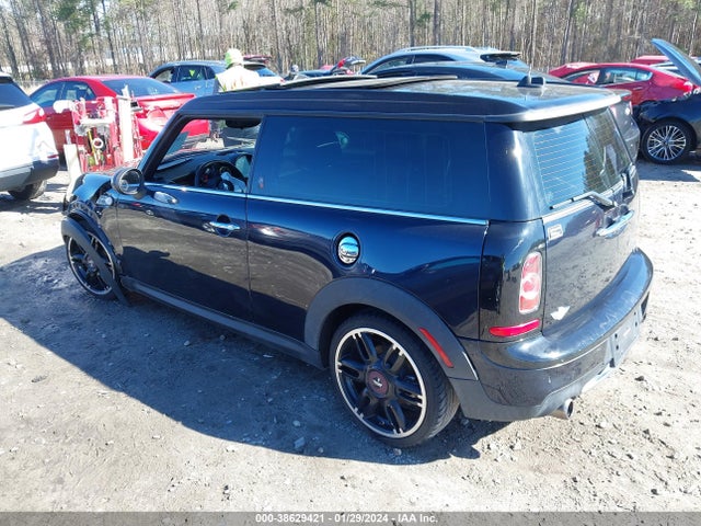 2011 MINI COOPER S CLUBMAN WMWZG3C5XBTY37137 Photo 2