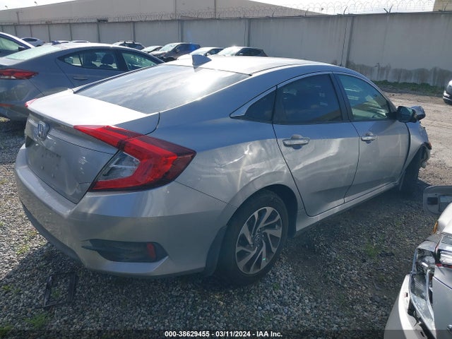 Honda CIVIC EX 2018 2HGFC2F71JH558472 Image 4