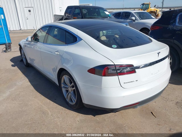 5YJSA1H15EFP38555 Tesla Model S P85