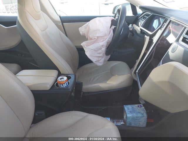 5YJSA1H15EFP38555 Tesla Model S P85
