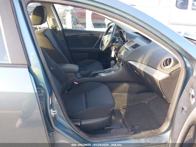 2011 MAZDA MAZDA3 I TOURING VIN: JM1BL1VF1B1418857