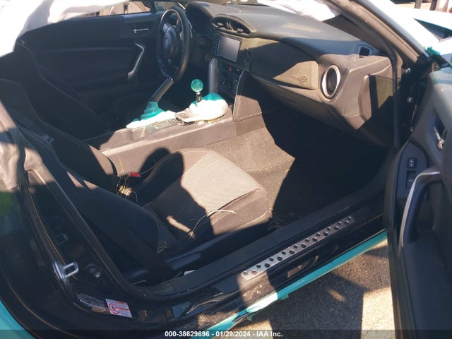 Toyota 86 2017 JF1ZNAA10H8701159 Image 5