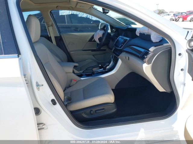 1HGCR3F9XHA010794 Honda Accord Touring V6