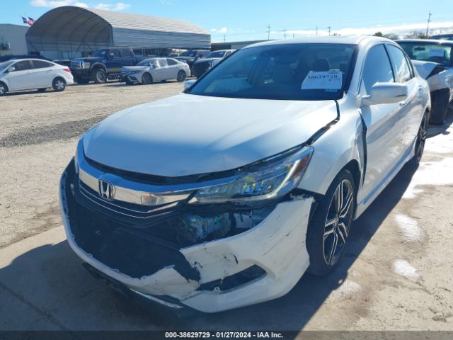 1HGCR3F9XHA010794 Honda Accord Touring V6