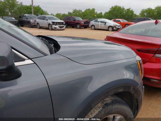 5XYP24HC0NG294886 KIA Telluride Lx