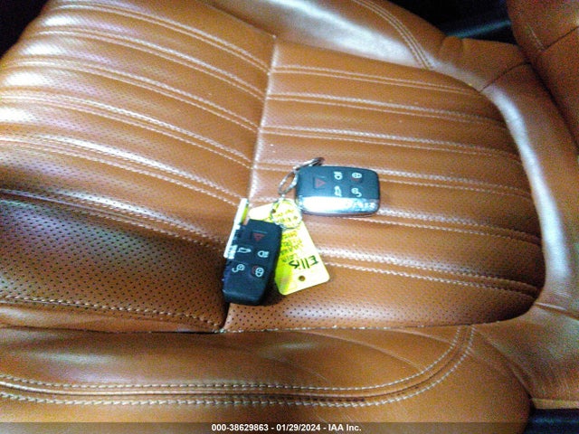 2019 JAGUAR F-PACE SADCN2GX7KA601386 Photo 10