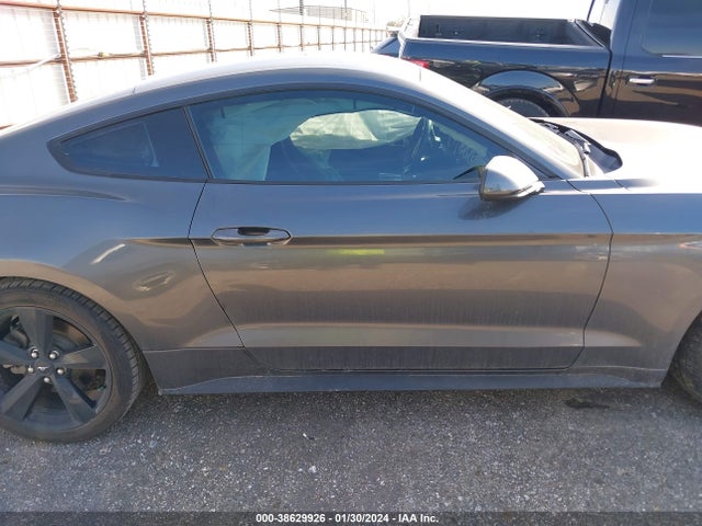 Ford Mustang Ecoboost 2018 1FA6P8TH3J5118642 Image 13