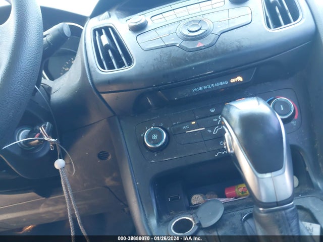 Ford FOCUS SE 2016 1FADP3F26GL328044 Image 11