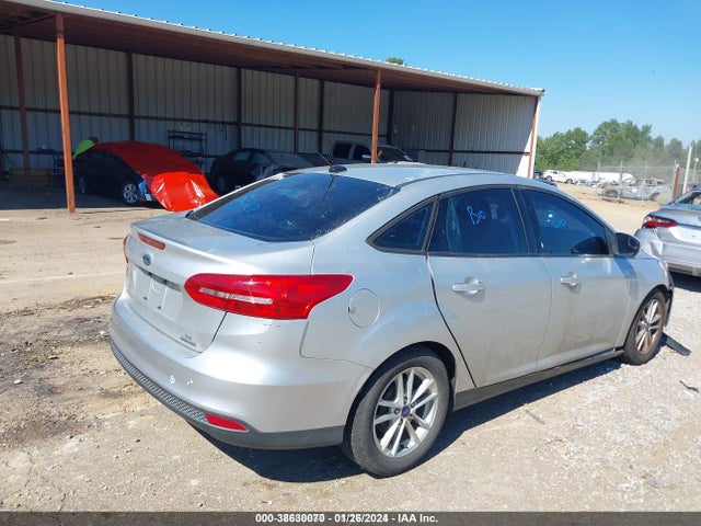 Ford FOCUS SE 2016 1FADP3F26GL328044 Image 4
