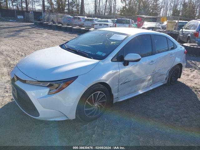 Toyota COROLLA LE 2022 JTDEPMAE1N3027040 Image 2