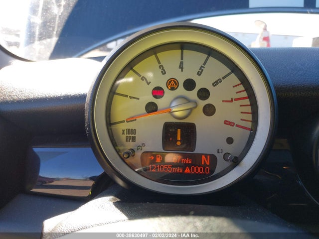 2010 MINI COOPER S WMWMF7C54ATZ70026 Photo 6