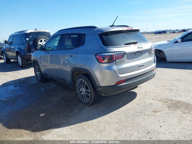 3C4NJCBB9KT832168 Jeep Compass Sun And Wheel Fwd