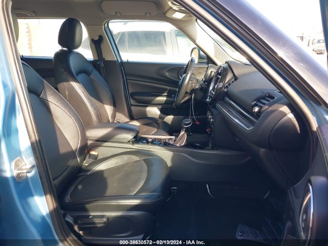 2017 MINI CLUBMAN WMWLN5C57H2E32880 Photo 4
