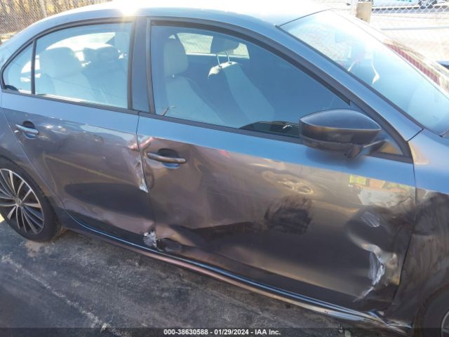 3VWD17AJ6GM220455 Volkswagen Jetta 1.8t Sport
