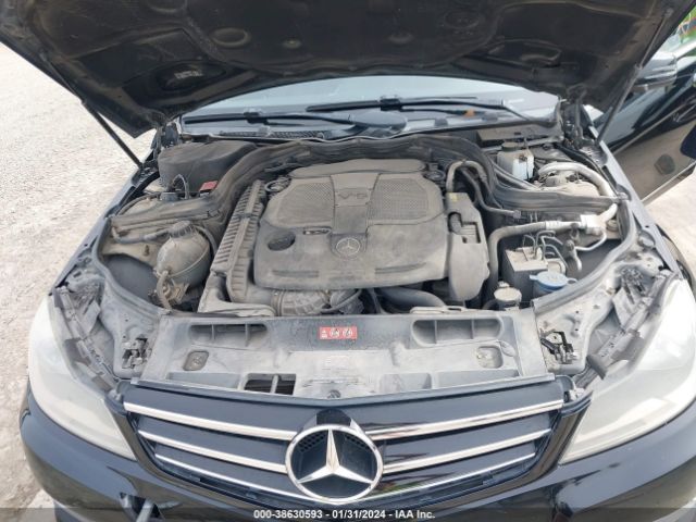 WDDGF8AB4ER316652 Mercedes-Benz C 300 Luxury 4matic/sport 4matic