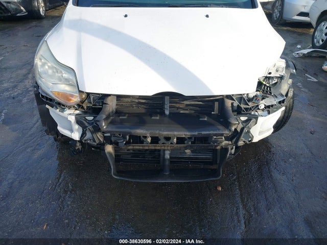 2014 FORD FOCUS SE VIN: 1FADP3K25EL295489