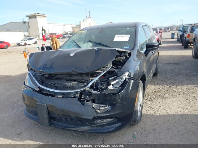 2C4RC1CG9MR577506 Chrysler Voyager Lx