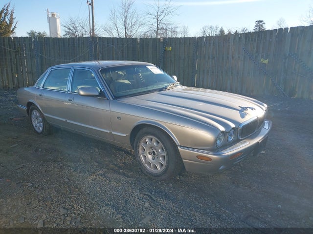 1999 JAGUAR XJ8 SAJHX1048XC856535 Photo 0