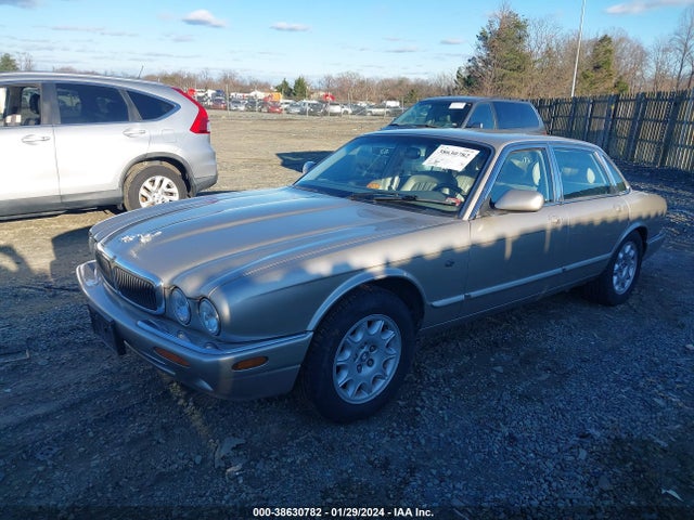 1999 JAGUAR XJ8 SAJHX1048XC856535 Photo 1