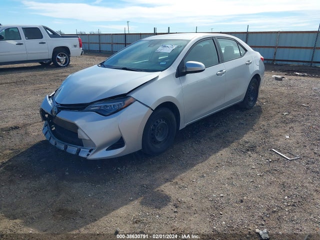 Toyota COROLLA L 2017 5YFBURHE4HP656804 Image 2