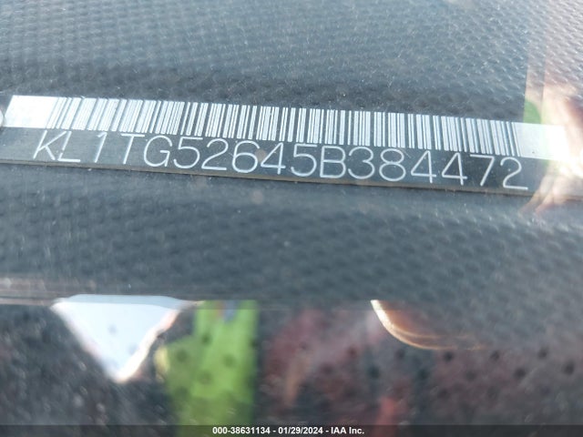 2005 CHEVROLET AVEO LT VIN: KL1TG52645B384472