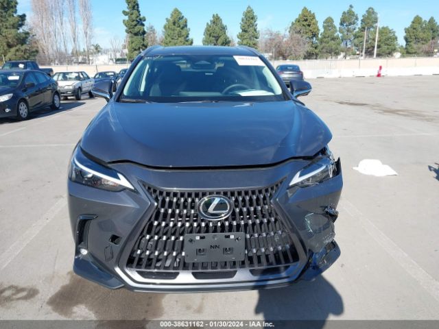 2T2GGCEZ0RC050995 Lexus Nx 350 Premium