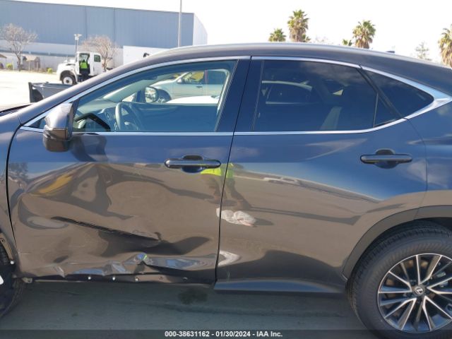 2T2GGCEZ0RC050995 Lexus Nx 350 Premium