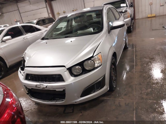 Chevrolet Sonic Ls Auto 2016 1G1JA5SH2G4118922 Image 12