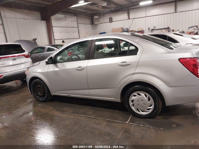 Chevrolet Sonic Ls Auto 2016 1G1JA5SH2G4118922 Image 14