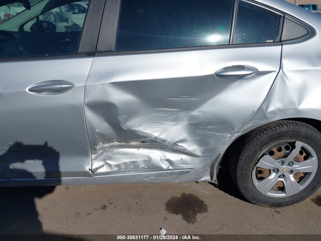 Chevrolet Cruze Ls Auto 2017 1G1BC5SM5H7155913 Image 6