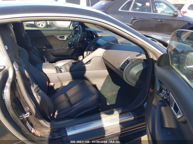 2017 JAGUAR F-TYPE SAJWA6BU2H8K37128 Photo 4