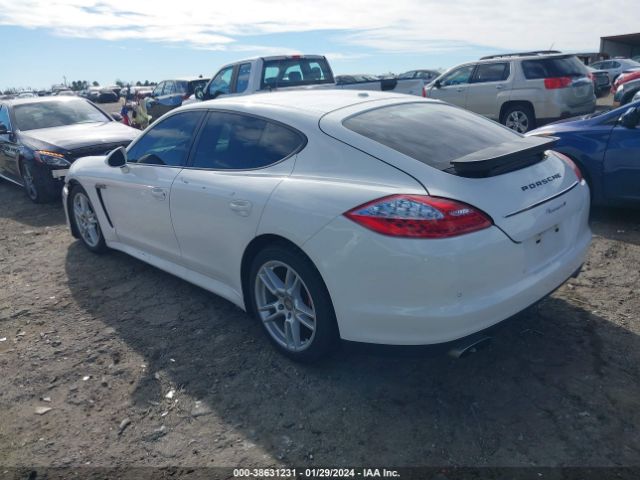 2011 PORSCHE PANAMERA WP0AA2A72BL021930 Photo 2