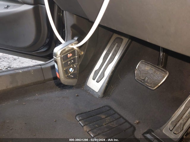 BMW 540i Xdrive 2017 WBAJE7C35HG888166 Image 11