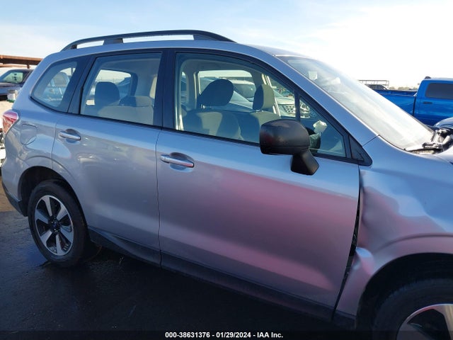 Subaru Forester 2.5i 2018 JF2SJABC5JH485520 Image 14