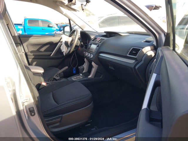 Subaru Forester 2.5i 2018 JF2SJABC5JH485520 Image 5