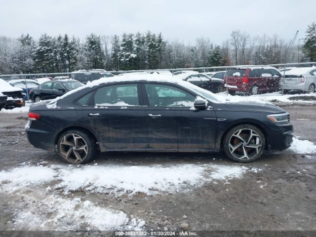 1VWMA7A39MC010320 Volkswagen Passat 2.0t R-line