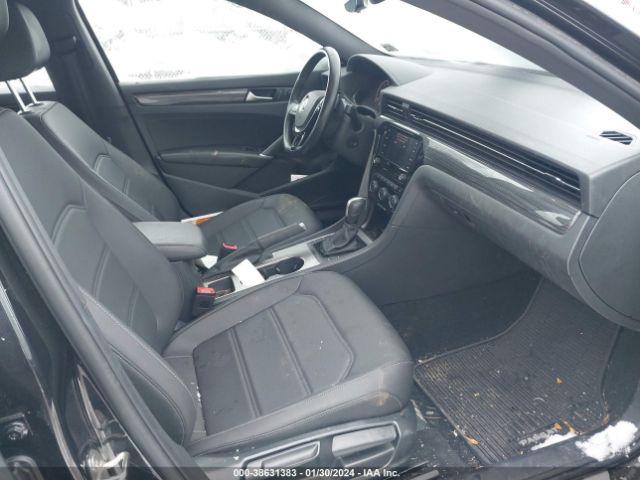 1VWMA7A39MC010320 Volkswagen Passat 2.0t R-line