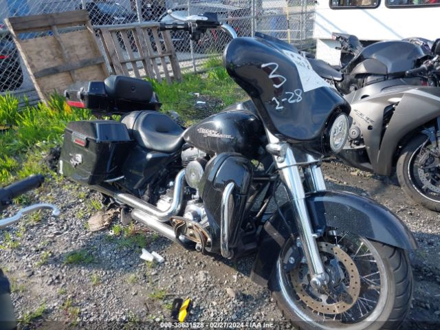 2013 HARLEY-DAVIDSON FLHX 1HD1KBM3XDB637968