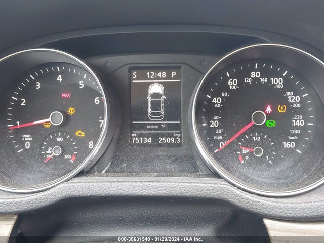 1VWBT7A37HC026457 Volkswagen Passat 1.8t Se