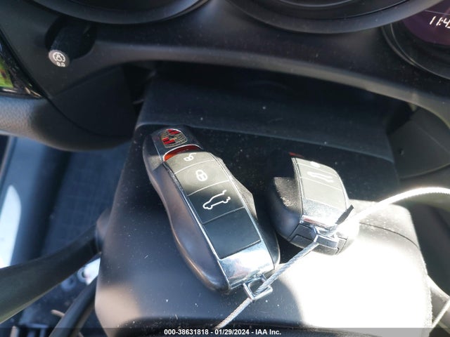 2017 PORSCHE MACAN WP1AB2A56HLB17286 Photo 10