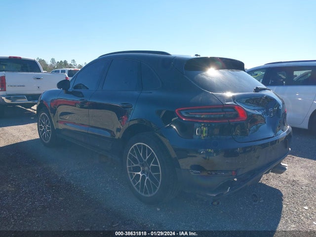 2017 PORSCHE MACAN WP1AB2A56HLB17286 Photo 2