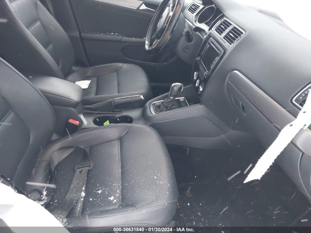 3VWLA7AJ0FM255888 Volkswagen Jetta 2.0l Tdi Se
