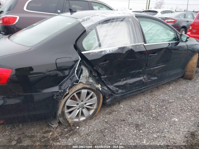 3VWLA7AJ0FM255888 Volkswagen Jetta 2.0l Tdi Se
