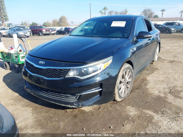 KIA Optima Lx 2017 5XXGT4L36HG173695 Image 2