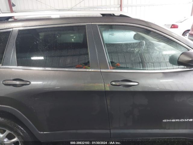 1C4PJLCBXEW205565 Jeep Cherokee Latitude