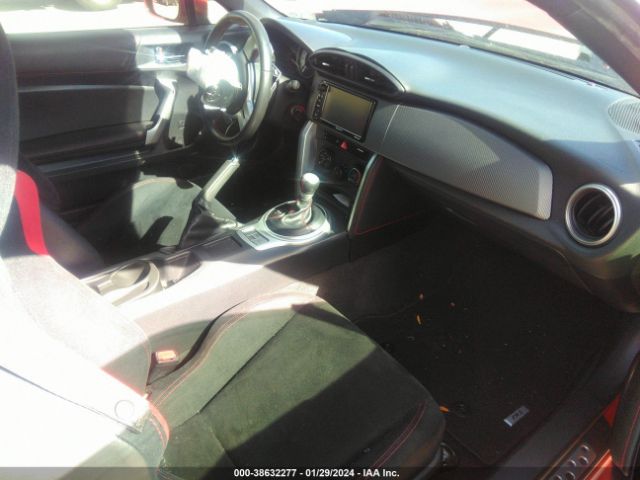 JF1ZNAA18G8705328 Scion FR-S