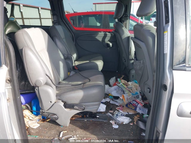 2004 DODGE GRAND CARAVAN SXT VIN: 2D4GP44L14R601647