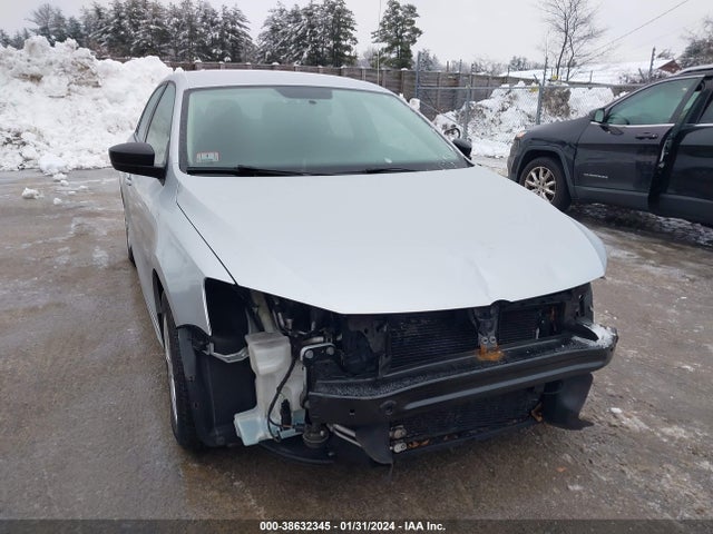 3VW2K7AJ8EM318775 Volkswagen Jetta 2.0l S